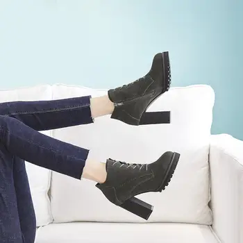 Къси ботуши дамски есенни и зимни работни обувки на висок дебел ток, ботуши телесен цвят в британския стил обувки Martin дамски обувки на дебела подметка