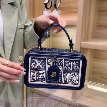 Лека луксозна кожена чанта за ръце, малка квадратна чанта есен-зима 2022, нова излъчването на живо, чанта през рамо с едно рамо W862