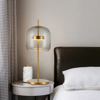 Скандинавски минимализъм креативна стъклена настолна лампа нощно шкафче за спалня дизайнерска дневна модерна начало спалня модел стайни лампи